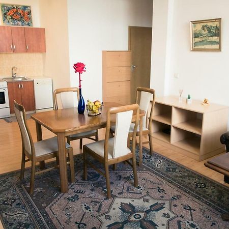 Town Hall 3 Bedroom Apartment Аеропорт Вільнюс Екстер'єр фото
