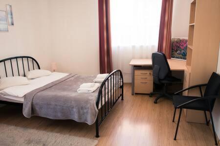 Town Hall 3 Bedroom Apartment Аеропорт Вільнюс Екстер'єр фото