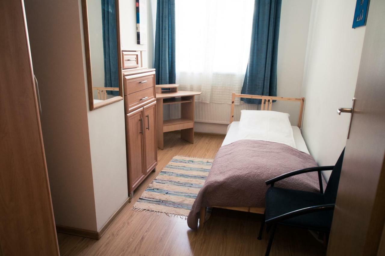 Town Hall 3 Bedroom Apartment Аеропорт Вільнюс Екстер'єр фото