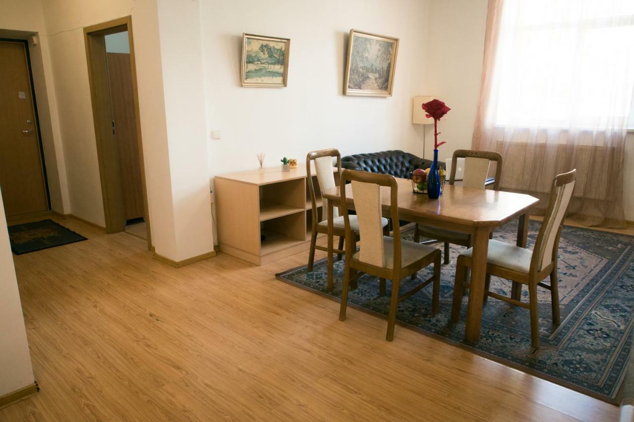 Town Hall 3 Bedroom Apartment Аеропорт Вільнюс Екстер'єр фото