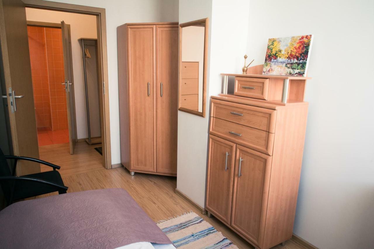Town Hall 3 Bedroom Apartment Аеропорт Вільнюс Екстер'єр фото