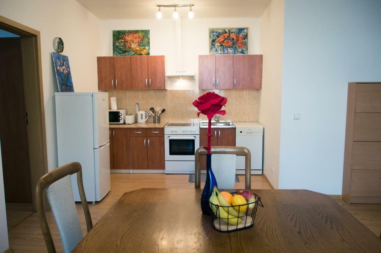 Town Hall 3 Bedroom Apartment Аеропорт Вільнюс Екстер'єр фото